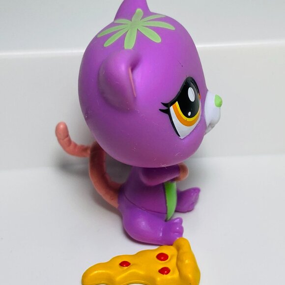 LPS 2 PCS: #86 Purple Possum Bobblehead + Pizza Slice, 2024 Series 2 G7 (A) - Picture 2 of 6